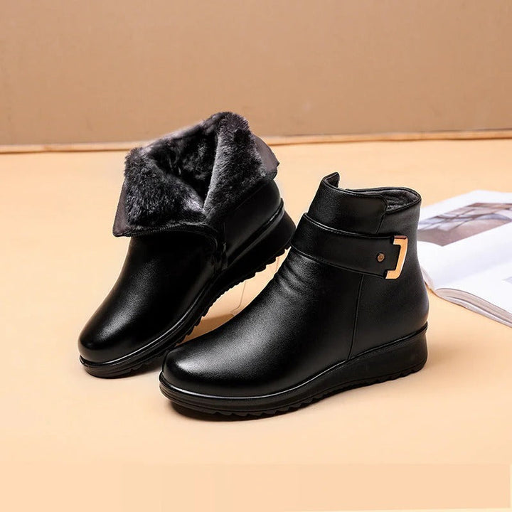 Womens Winter Boots with Plush Faux-Fur Lining and Non-Slip Polyurethane Sole, Roomy Toe