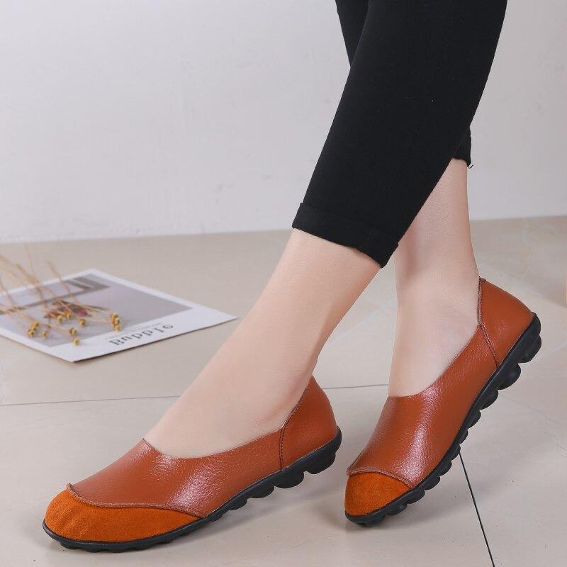 Slip-On Leather Moccasins with Wide Round Toe Box and Suede Lining